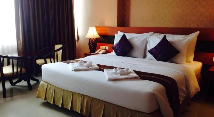 Sirimathani Hotel Лей Экстерьер фото